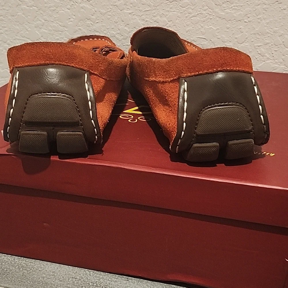 Shoes - Picture 3 of 5